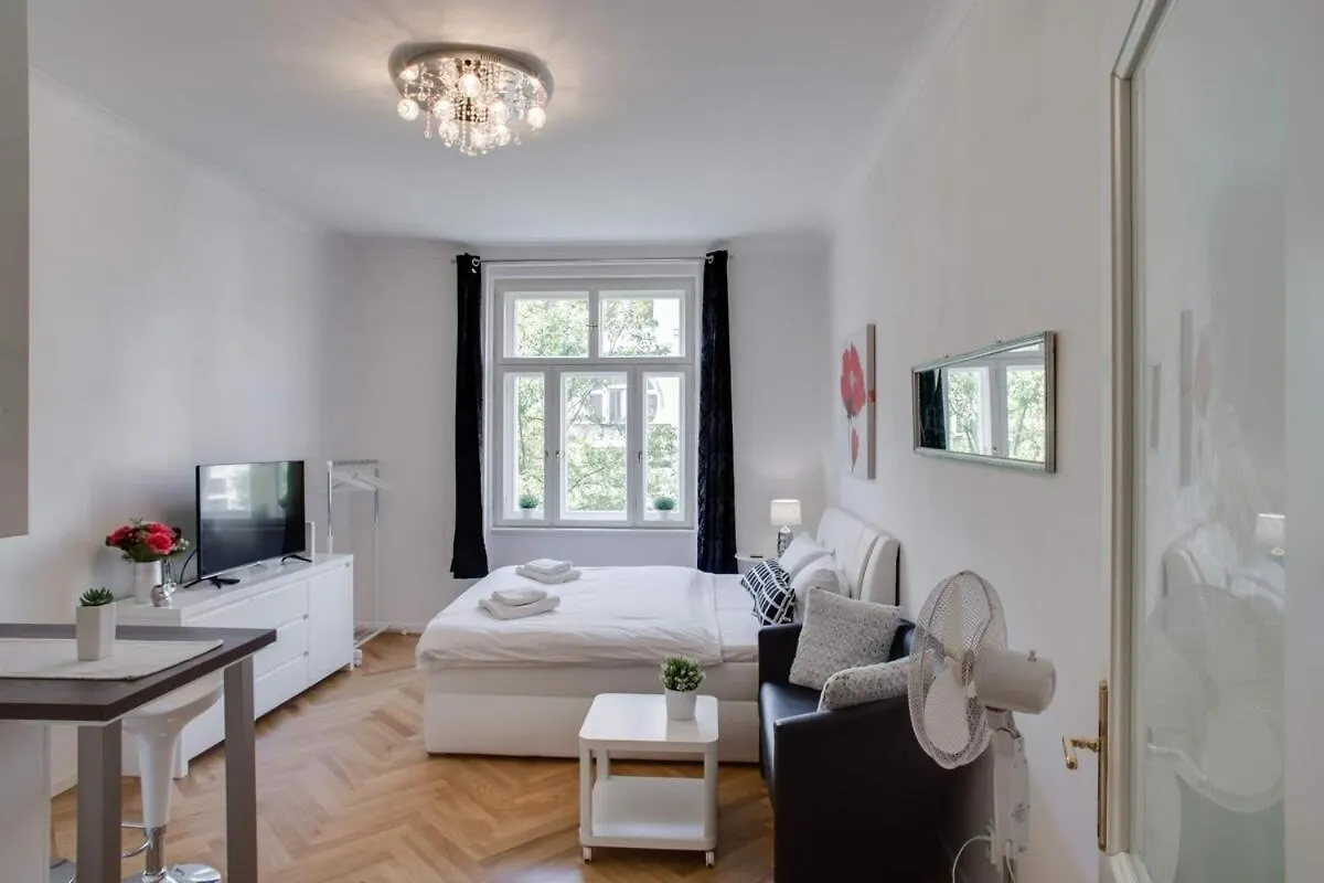 פראג Charming Studio Apartment Near The Historic Center צ'כיה