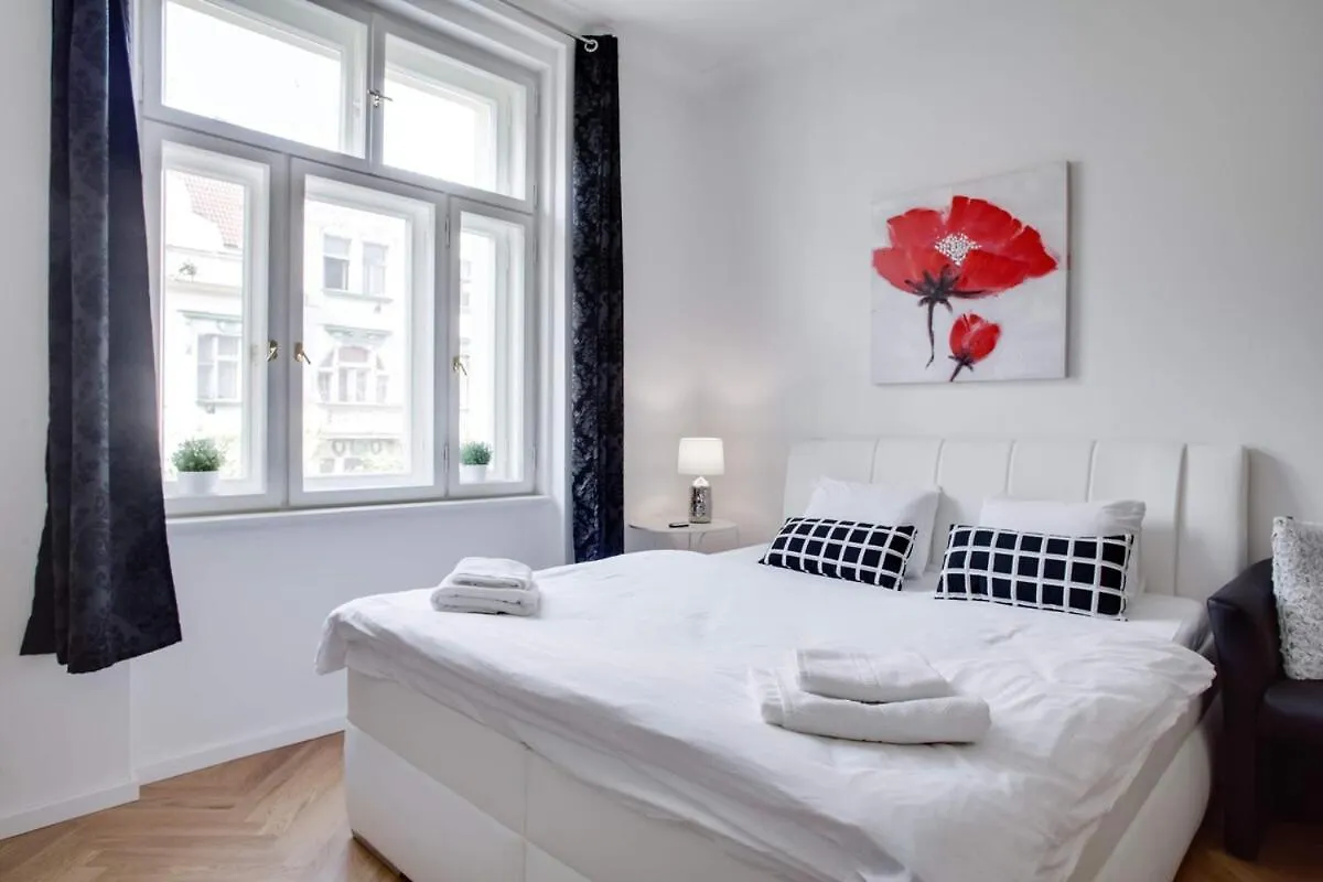 פראג Charming Studio Apartment Near The Historic Center
