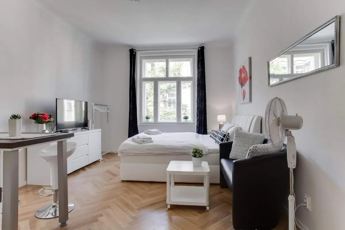 פראג Charming Studio Apartment Near The Historic Center